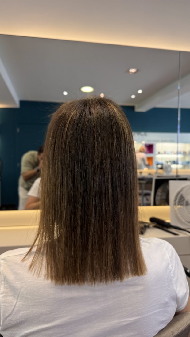 Coupe carré long lissé — réalisation Maxance Coiffure Woluwe-Saint-Pierre